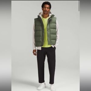NWT Lululemon Unisex Wunder Puff Vest, size XS, in Medium Olive (MEOL)